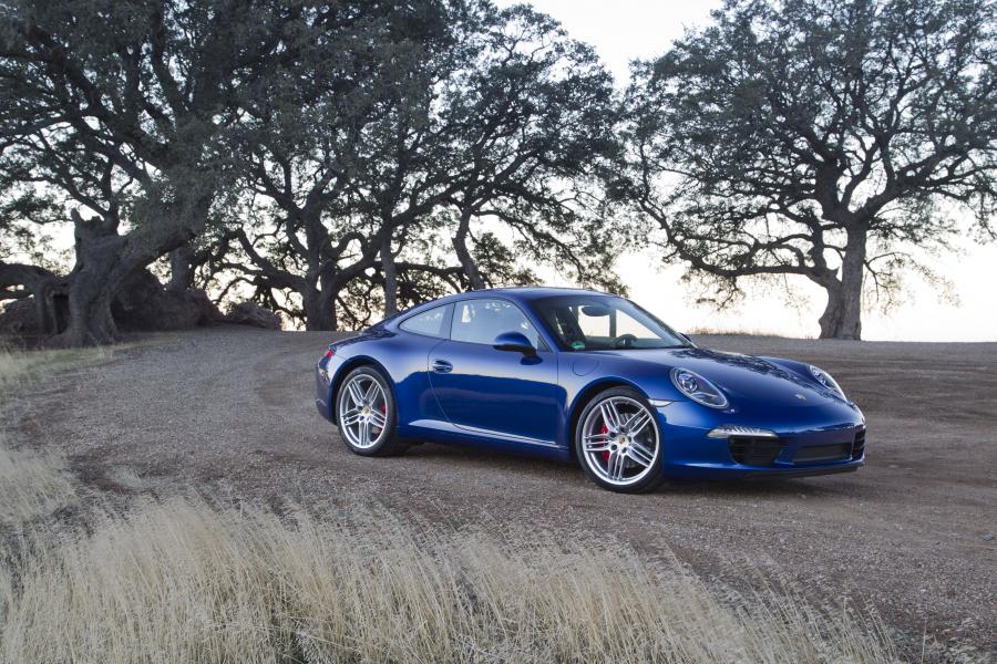  Porsche 911 Carrera S 2012 года  (фото 38 из 155)